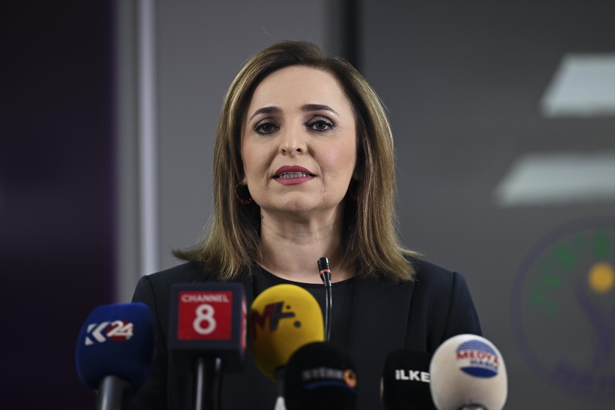 DEM Parti Sözcüsü Ayşegül Doğan, parti genel merkezinde düzenlenen basın toplantısında...