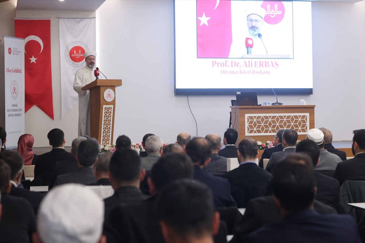 Diyanet İşleri Başkanı Ali Erbaş, Din İşleri Yüksek Kurulu tarafından Diyanet Akademisi Rıfat...