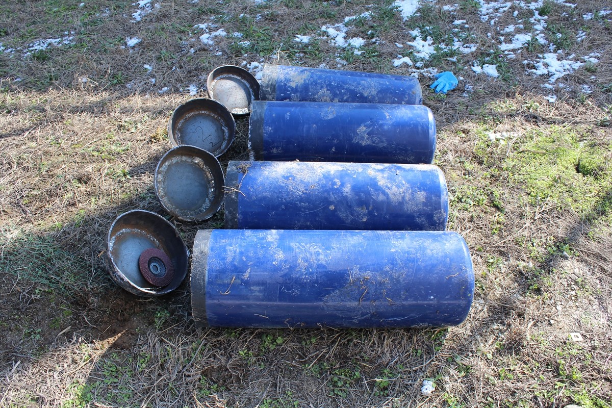 Edirne Pazarkule Sınır Kapısı'nda bir aracın LPG tanklarında 34 kilo 502 gram uyuşturucu ele...