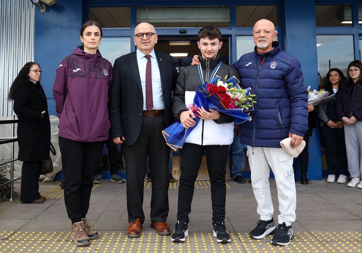  Estonya'nın başkenti Tallinn'de düzenlenen 16 ve 18 Yaş Altı Avrupa Havalı Silahlar...