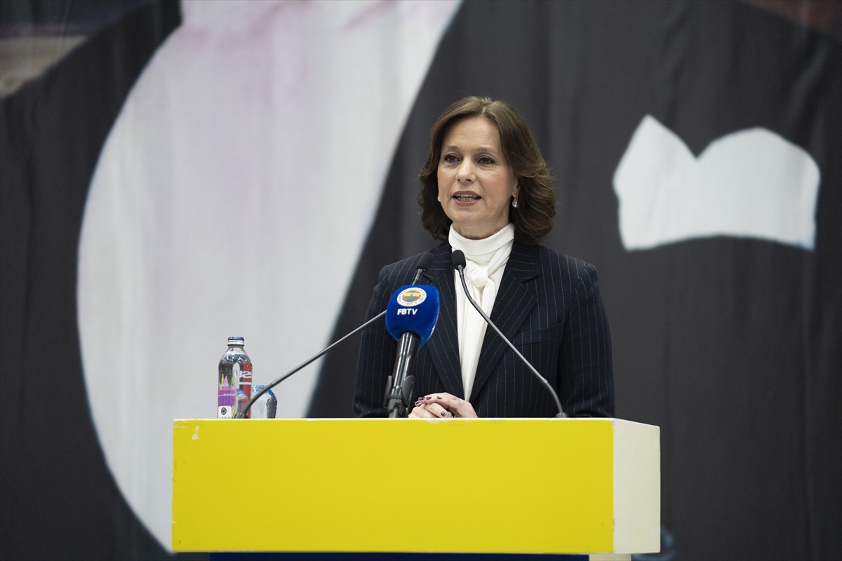 Fenerbahçe Kulübü Yüksek Divan Kurulu (YDK) toplantısı başladı. Kalamış'ta bulunan Fenerbahçe...