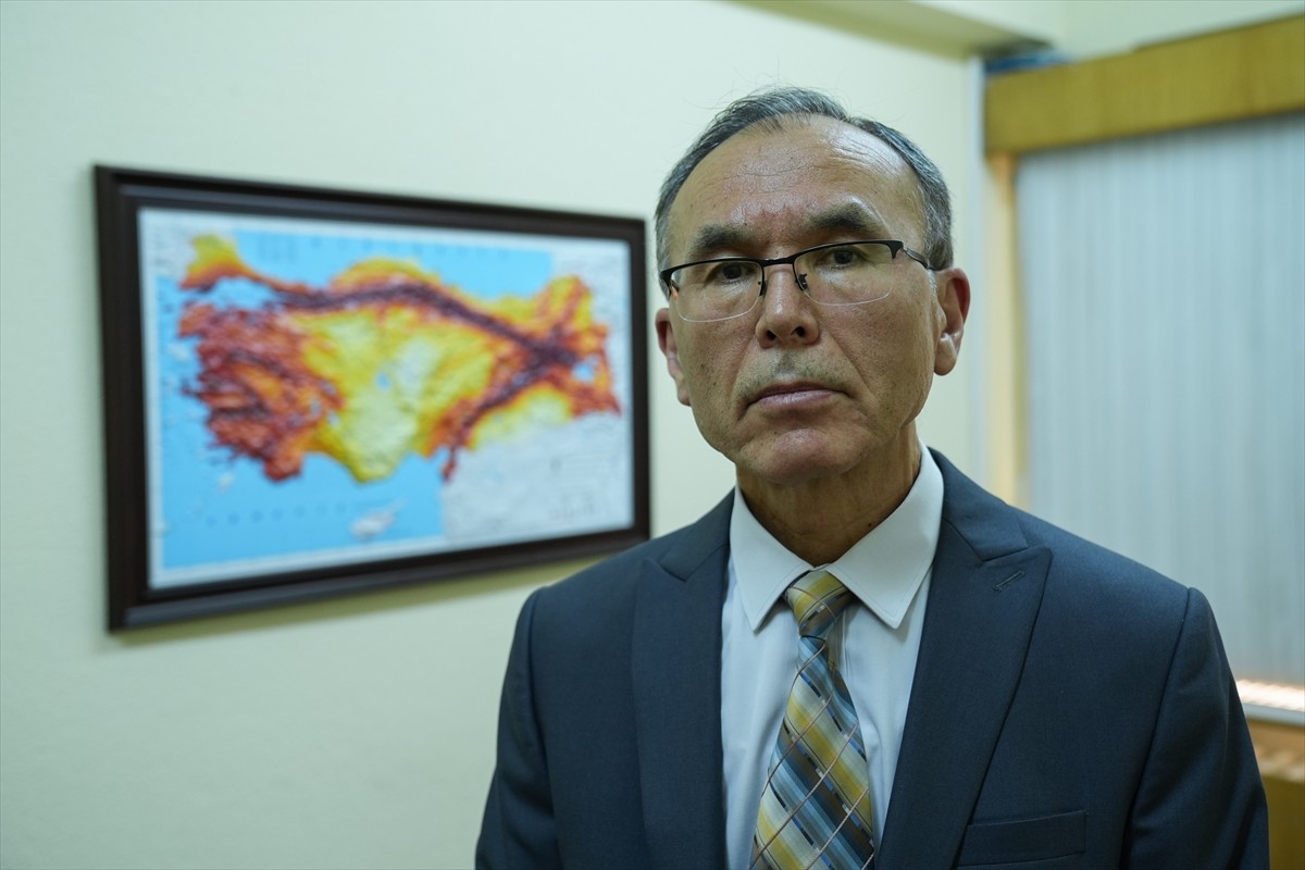 Gazi Üniversitesi Mühendislik Fakültesi İnşaat Mühendisliği Bölümü Öğretim Üyesi Doç. Dr. Bülent...