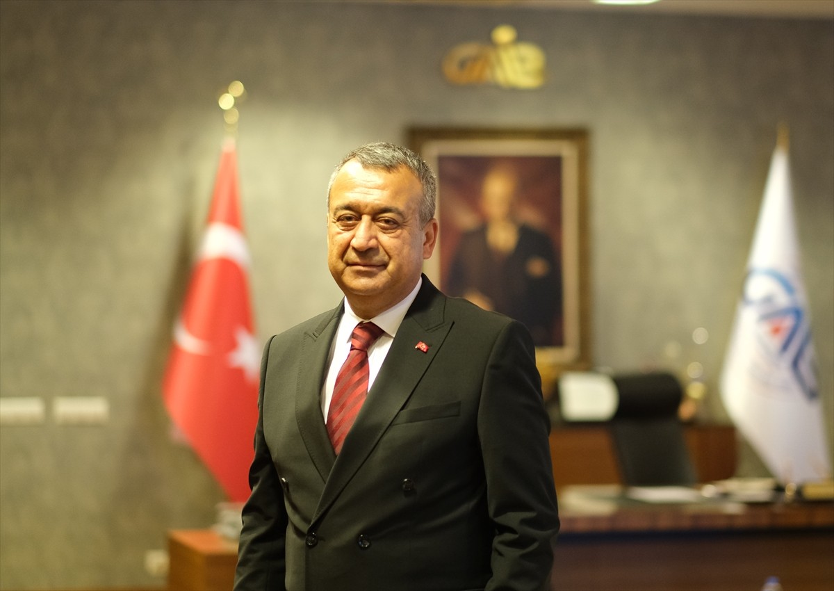 Güneydoğu Anadolu Bölgesi'nden bu yılın ilk ayında 988,8 milyon dolarlık ihracat gerçekleştirildi....