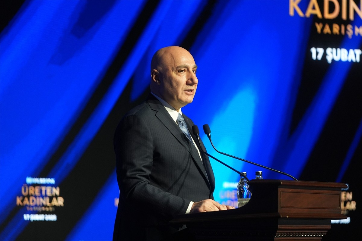 Halkbank Genel Müdürü Osman Arslan, İstanbul Finans Merkezi'ndeki Halkbank Genel Müdürlüğünde...