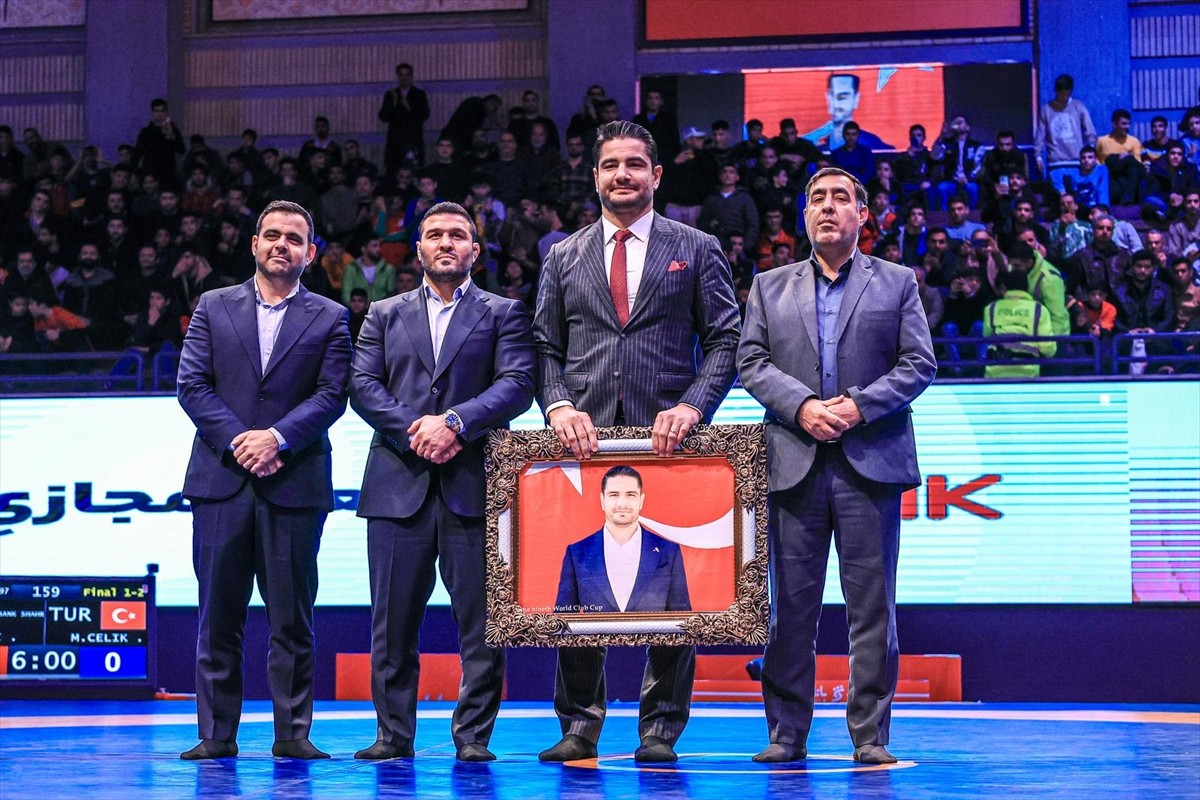 İran'da düzenlenen Serbest Güreş Dünya Kulüpler Kupası'nda, Serbest Güreş Milli Takımı, finalde ev...