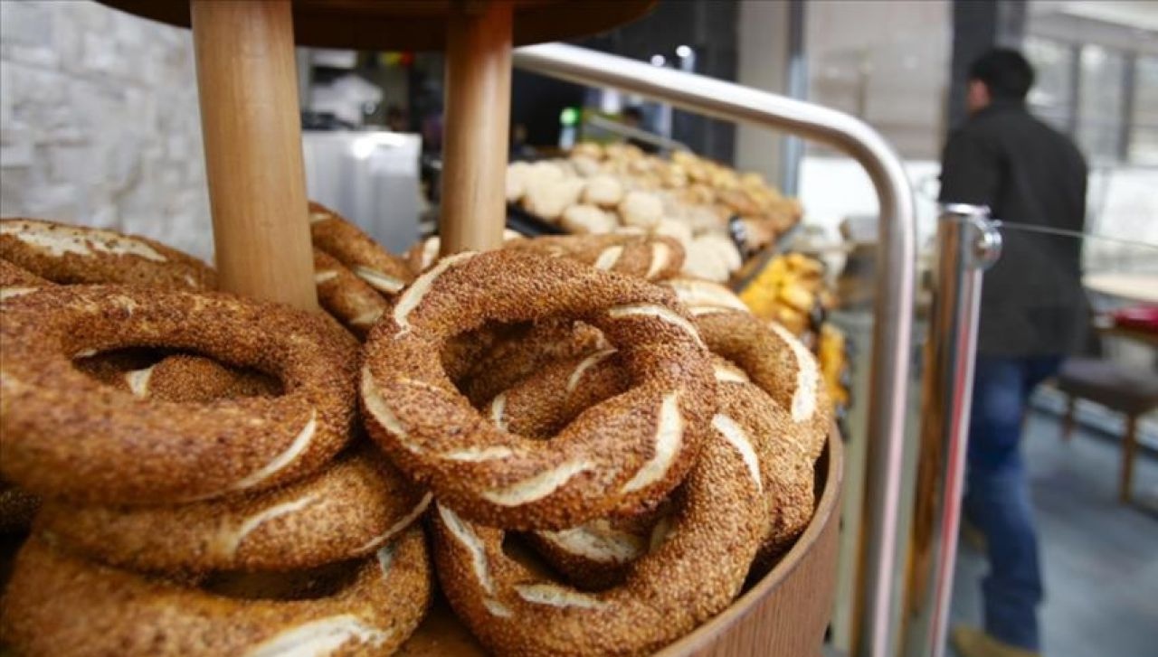 İstanbul'da Simit Fiyatlarına Gizli Zam: Tanesi 20 TL'ye Ulaşmış Durumda