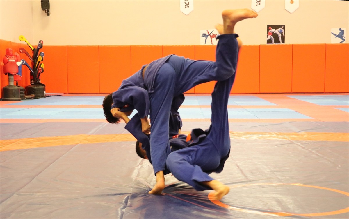 Judoda 11 madalya kazanan 14 yaşındaki Mert Akif Uluğ, Tekirdağ'da Balkan şampiyonluğu hedefiyle...