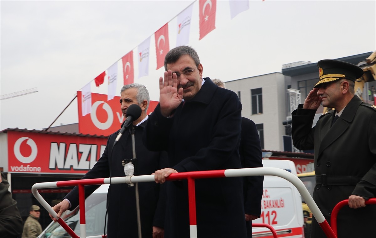 Kahramanmaraş'ın düşman işgalinden kurtuluşunun 105. yıl dönümü kentte düzenlenen törenlerle...