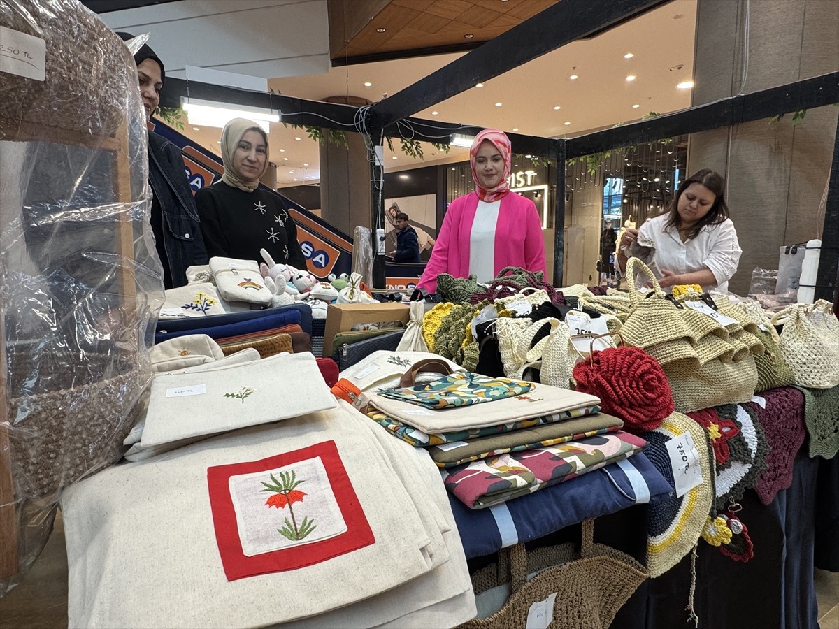 Kahramanmaraş'ta kadın istihdamına destek sağlanması amacıyla düzenlenen "Geleneksel 2. Kadın...