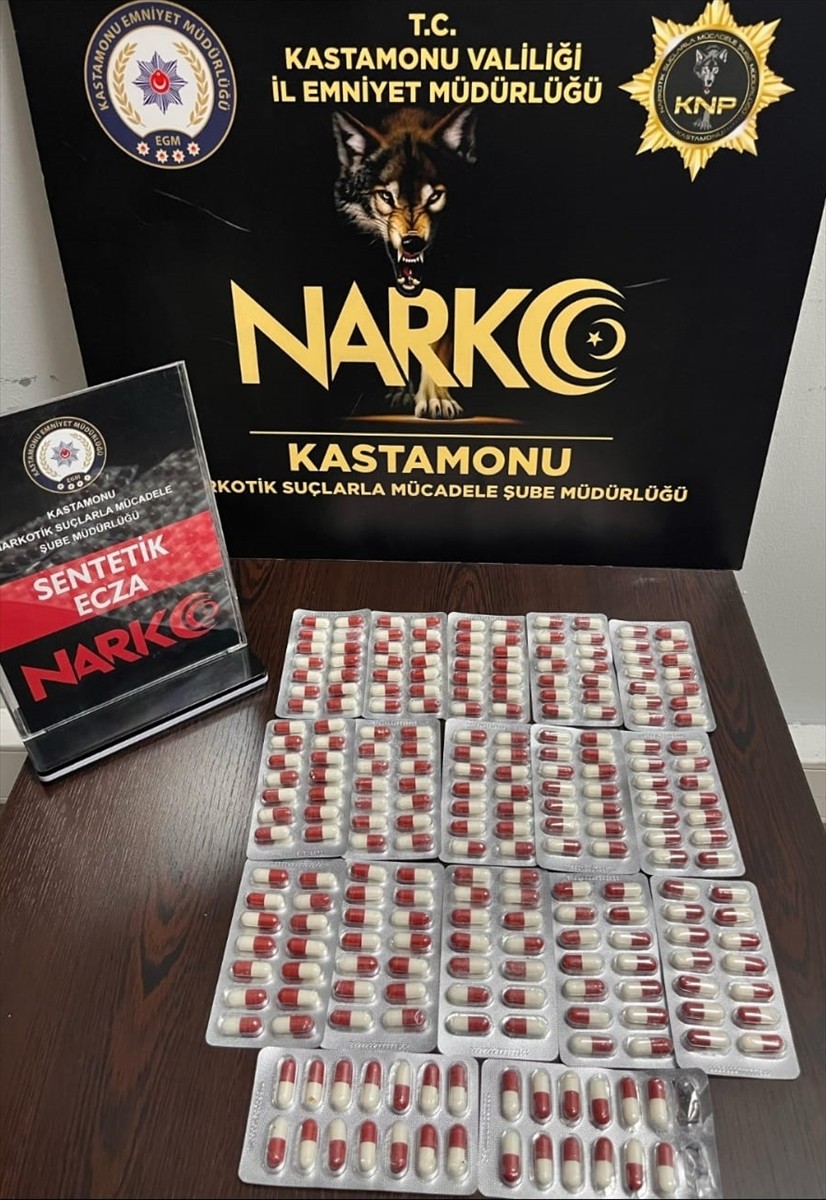 Kastamonu'da düzenlenen uyuşturucu operasyonunda bir zanlı tutuklandı. Yapılan aramada, 236...