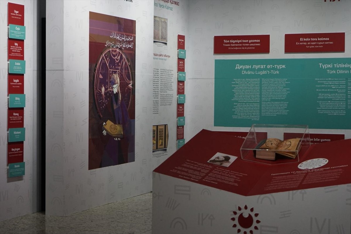 Kazakistan'ın başkenti Astana'da açılan Kaşgarlı Mahmud'un "Divanu Lugati't-Türk" sözlüğünün...