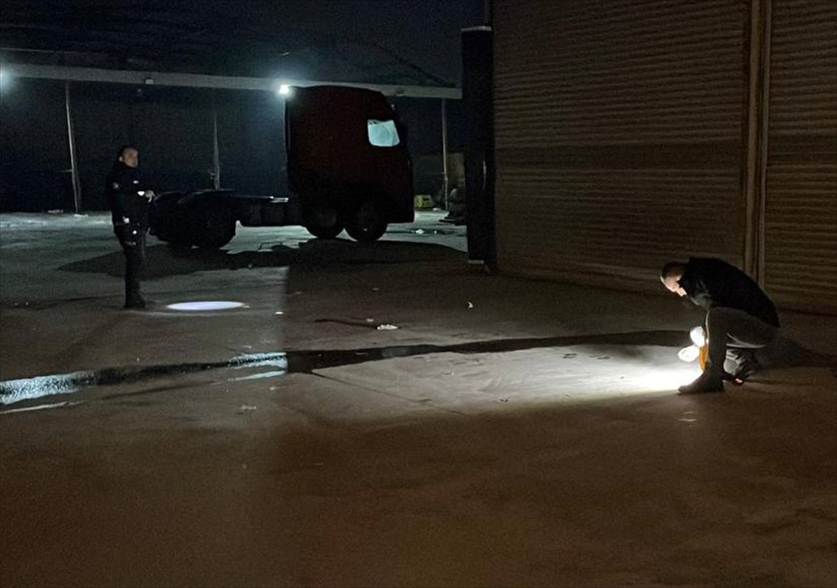 Kocaeli'nin Gebze ilçesinde damadını tabancayla yaralayan kayınpeder gözaltına alındı. Polis...