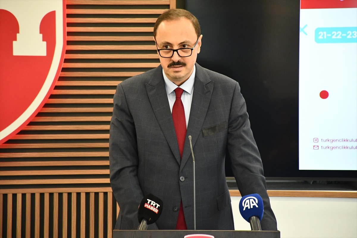 Kuzey Makedonya'nın başkenti Üsküp'te, Genç Diplomat Akademisinin açılış programı düzenlendi. Türk...