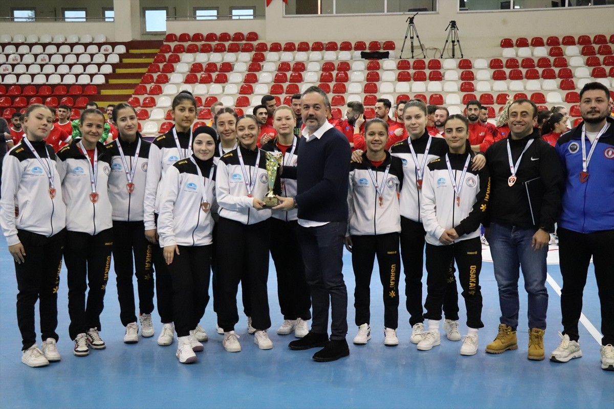 Litvanya'da düzenlenecek Avrupa Hokey Kadınlar Salon Kulüpler Kupası'nda Türkiye'yi, Kaltun Madran...