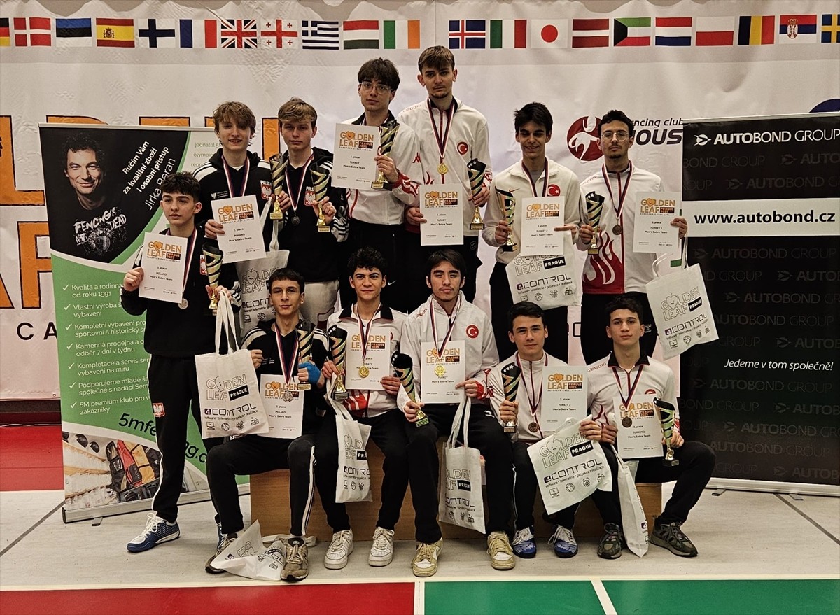 Milli yıldız eskrimciler, Bulgaristan ve Çekya'da düzenlenen turnuvalarda 6'sı altın toplam 9...