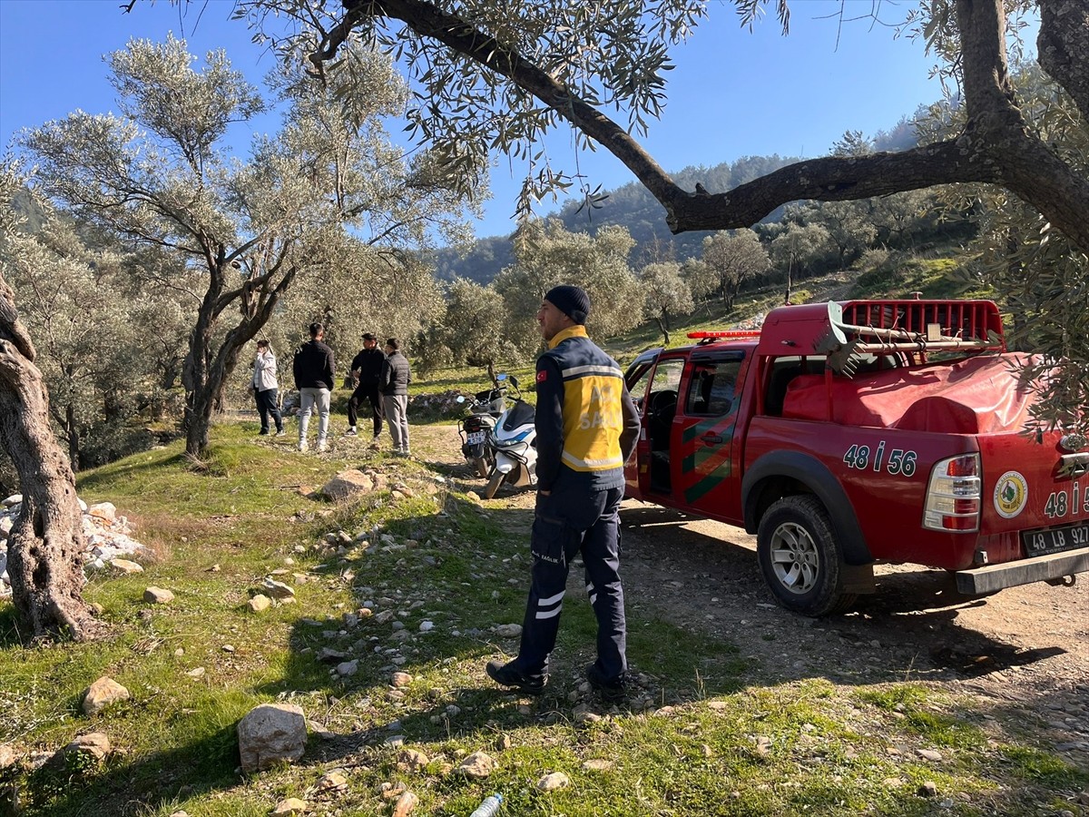 Muğla'nın Milas ilçesinde makilik alanda yangın çıktı.