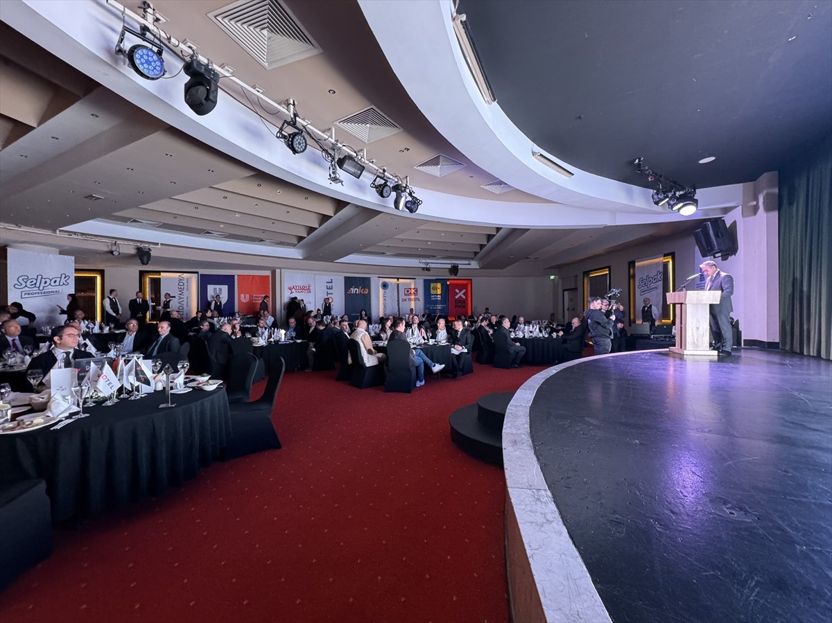 Profesyonel Otel Yöneticileri Derneği (POYD) üyeleri, sezon öncesi turizm tesislerinde alınması...