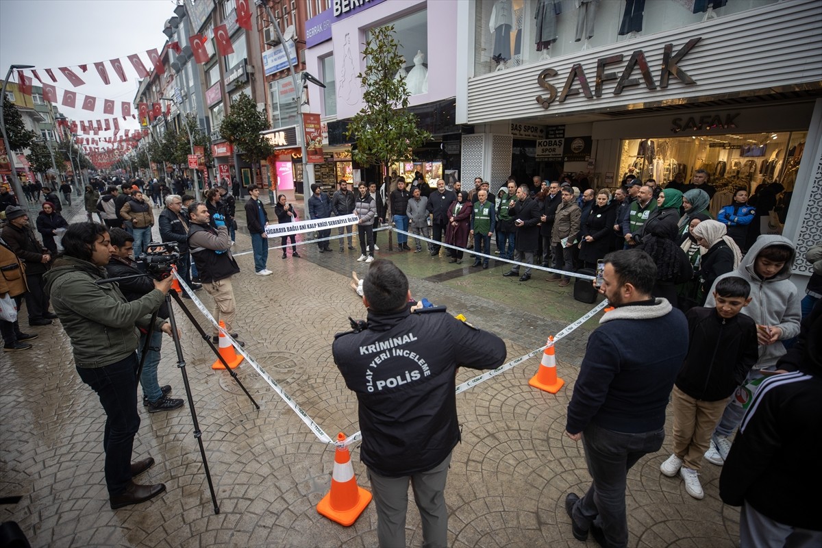 Sakarya'da, 9 Şubat Dünya Sigarayı Bırakma Günü dolayısıyla çeşitli etkinlikler düzenlendi....