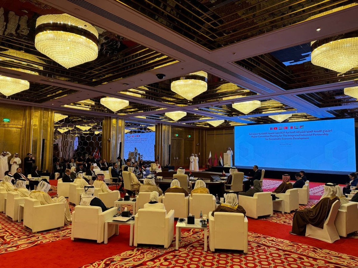 Sanayi ve Teknoloji Bakanı Mehmet Fatih Kacır, Katar'da Sürdürülebilir Ekonomik Kalkınma için...