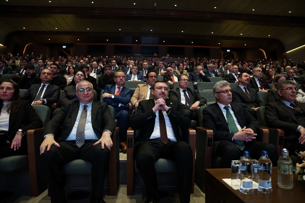 Sermaye Piyasası Kurulu (SPK) tarafından, Yargıtay binasında "Hukuk Perspektifinde Ekonomi...