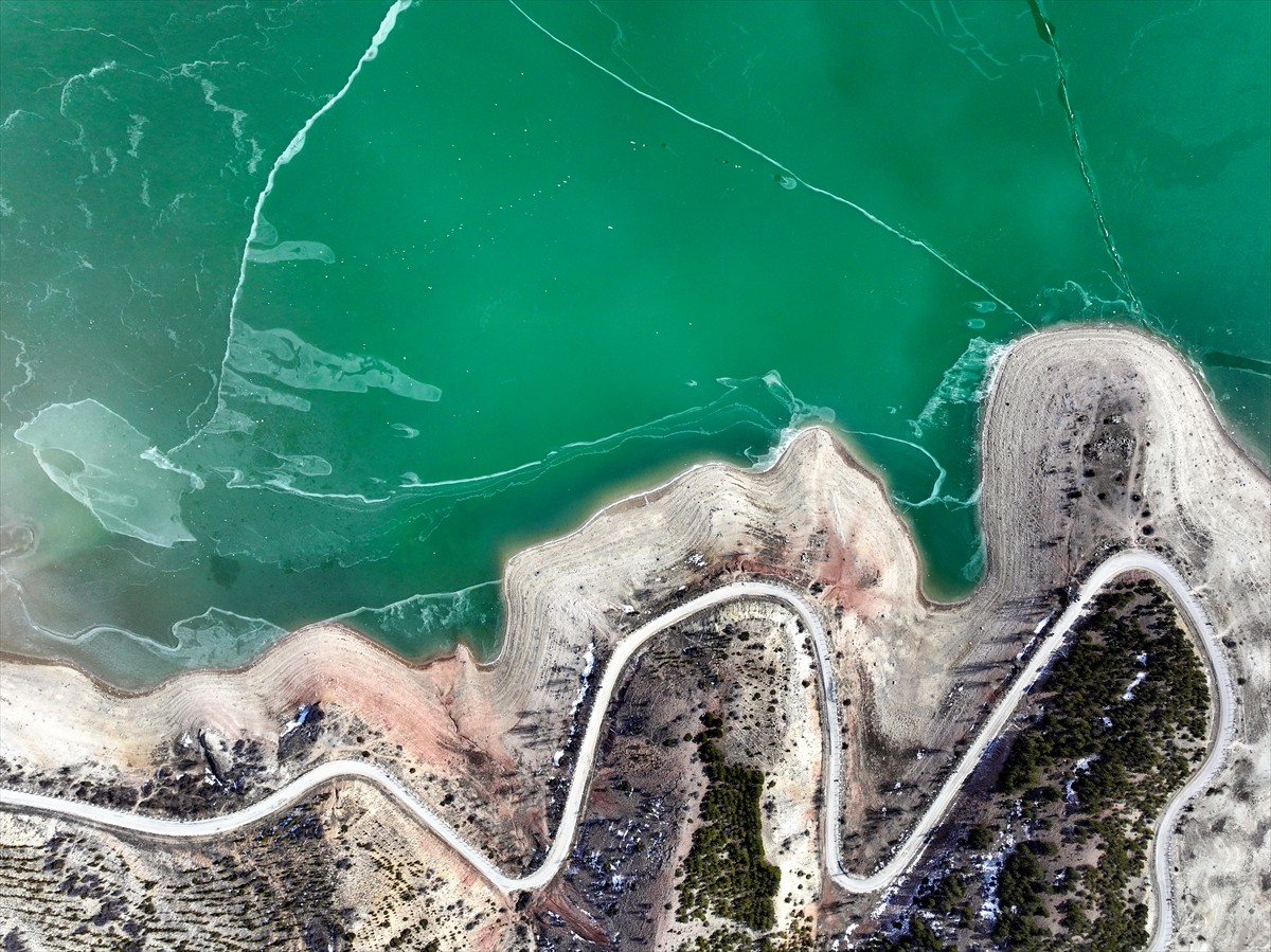 Sonbahar ve kış mevsiminin yağış kıtlığıyla geçtiği Konya Ovası'nda, göl, gölet ve baraj gibi...