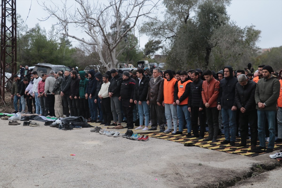 Suriye'nin Lazkiye iline bağlı Bayırbucak bölgesindeki Türkmenler, uzun yıllar sonra köylerine...