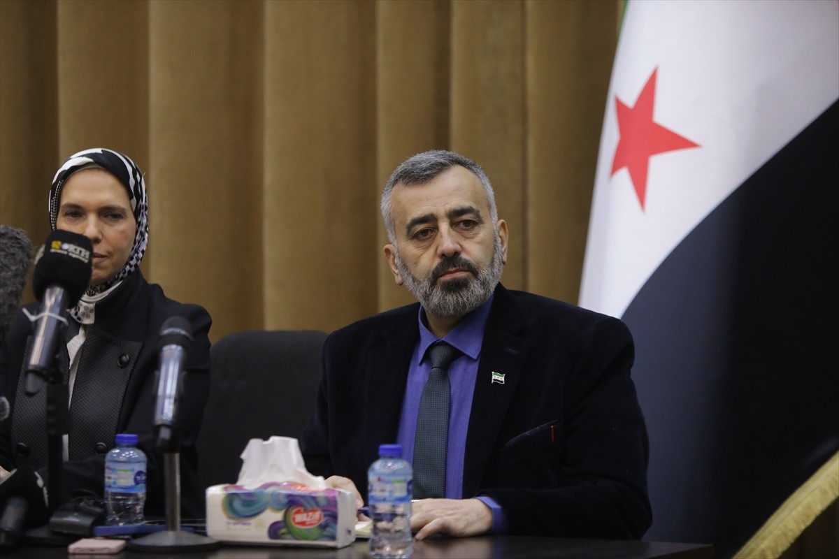 Suriye halkı arasında ulusal uzlaşı, adalet, reform ve temsil temelli gelecek inşa etmek ve...