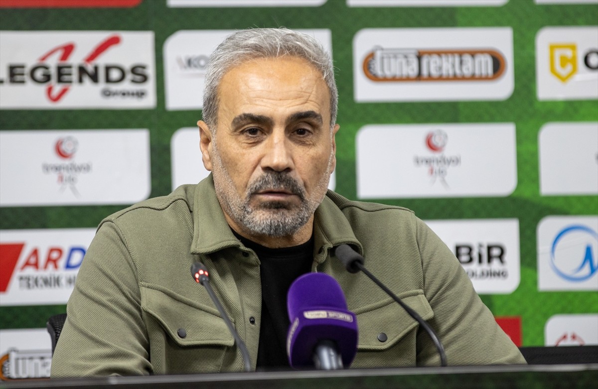 Trendyol 1. Lig'in 25. haftasındaki Sakaryaspor, Yeni Sakarya Atatürk Stadyumu'nda MKE Ankaragücü...