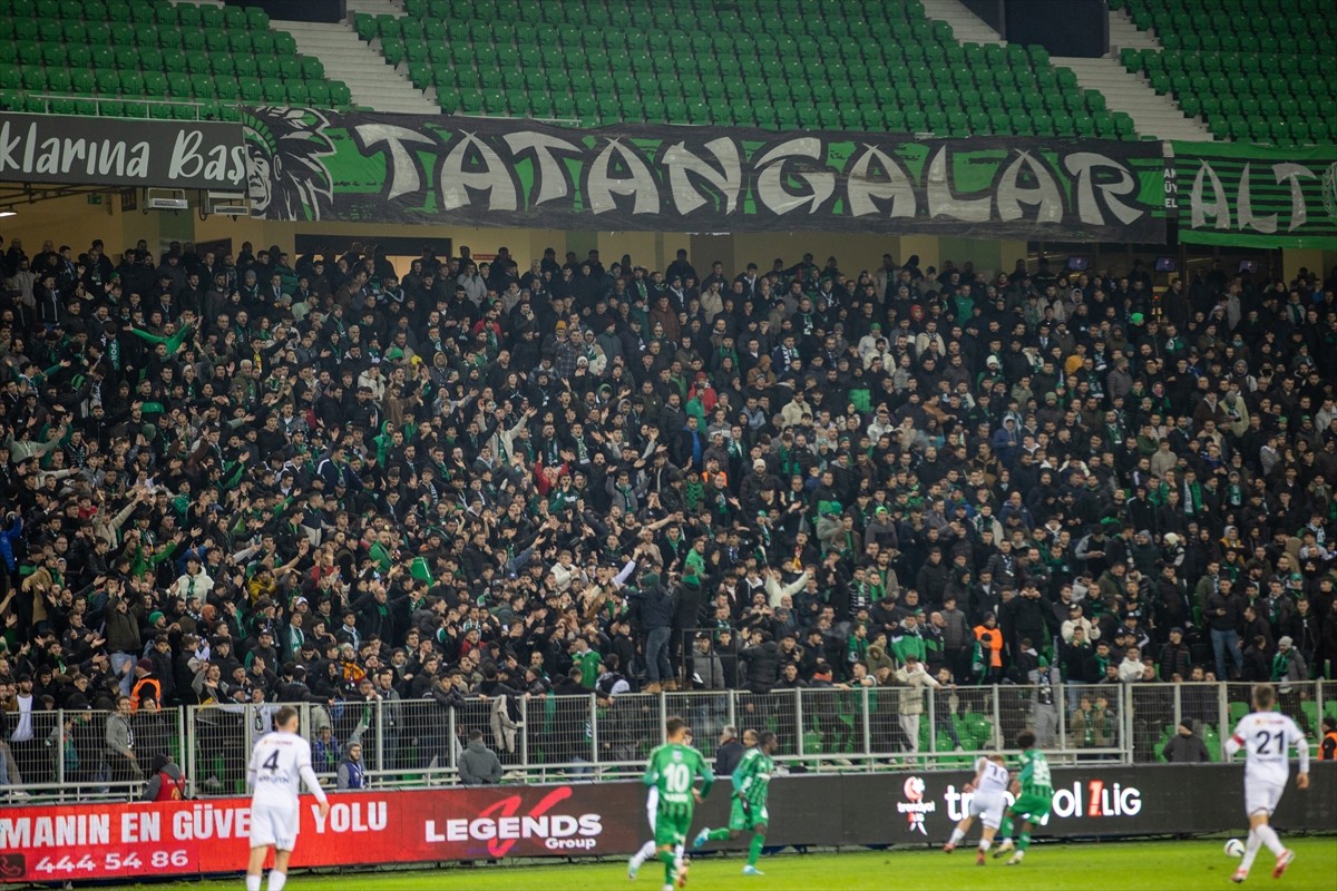 Trendyol 1. Lig'in 25. haftasındaki Sakaryaspor, Yeni Sakarya Atatürk Stadyumu'nda MKE Ankaragücü...