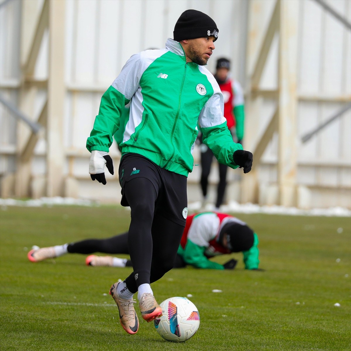 Trendyol Süper Lig'in 25. haftasında deplasmanda Net Global Sivasspor ile karşılaşacak TÜMOSAN...