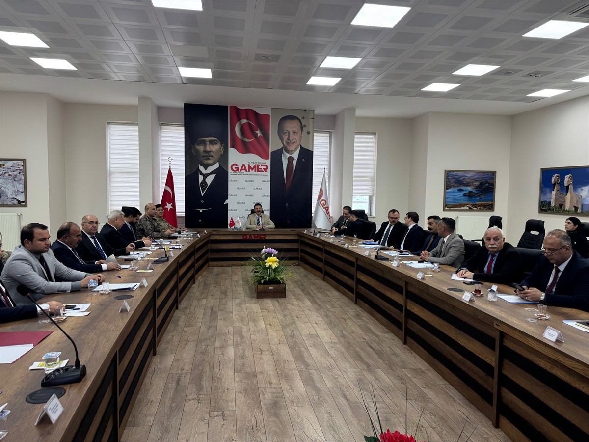 Tunceli Valisi ve Belediye Başkan Vekili Bülent Tekbıyıkoğlu başkanlığında 112 Acil Çağrı...