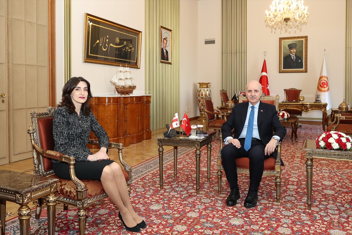 Türkiye Büyük Millet Meclisi (TBMM) Başkanı Numan Kurtulmuş, Gürcistan Dışişleri Bakanı Maka...