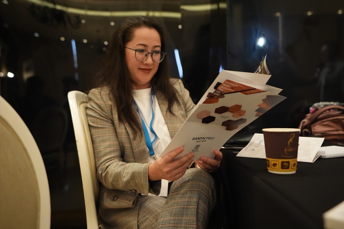 Türkiye ve Irak'tan mobilya firmalarının temsilcileri, Irak'ın başkenti Bağdat’ta bir otelde...