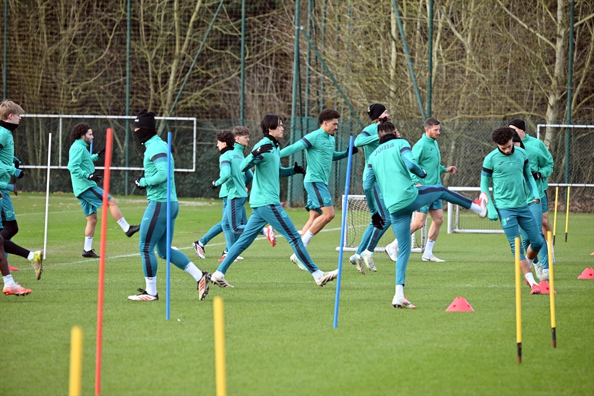 UEFA Avrupa Ligi son 16 play-off turunda 3-0'ın rövanşında yarın Fenerbahçe'yi konuk edecek...