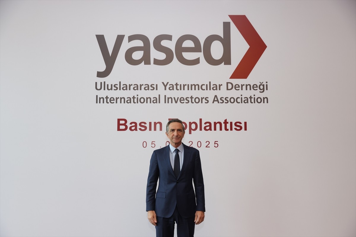 Uluslararası Yatırımcılar Derneği (YASED) Başkanı Engin Aksoy, basın mensuplarıyla bir araya...