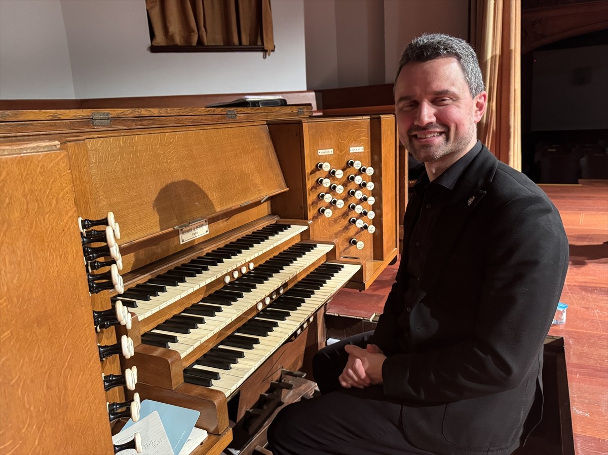 Ünlü org virtüözü Jacob Benda, Boğaziçi Üniversitesine 112 yıl önce bağışlanan Norman ve Beard...