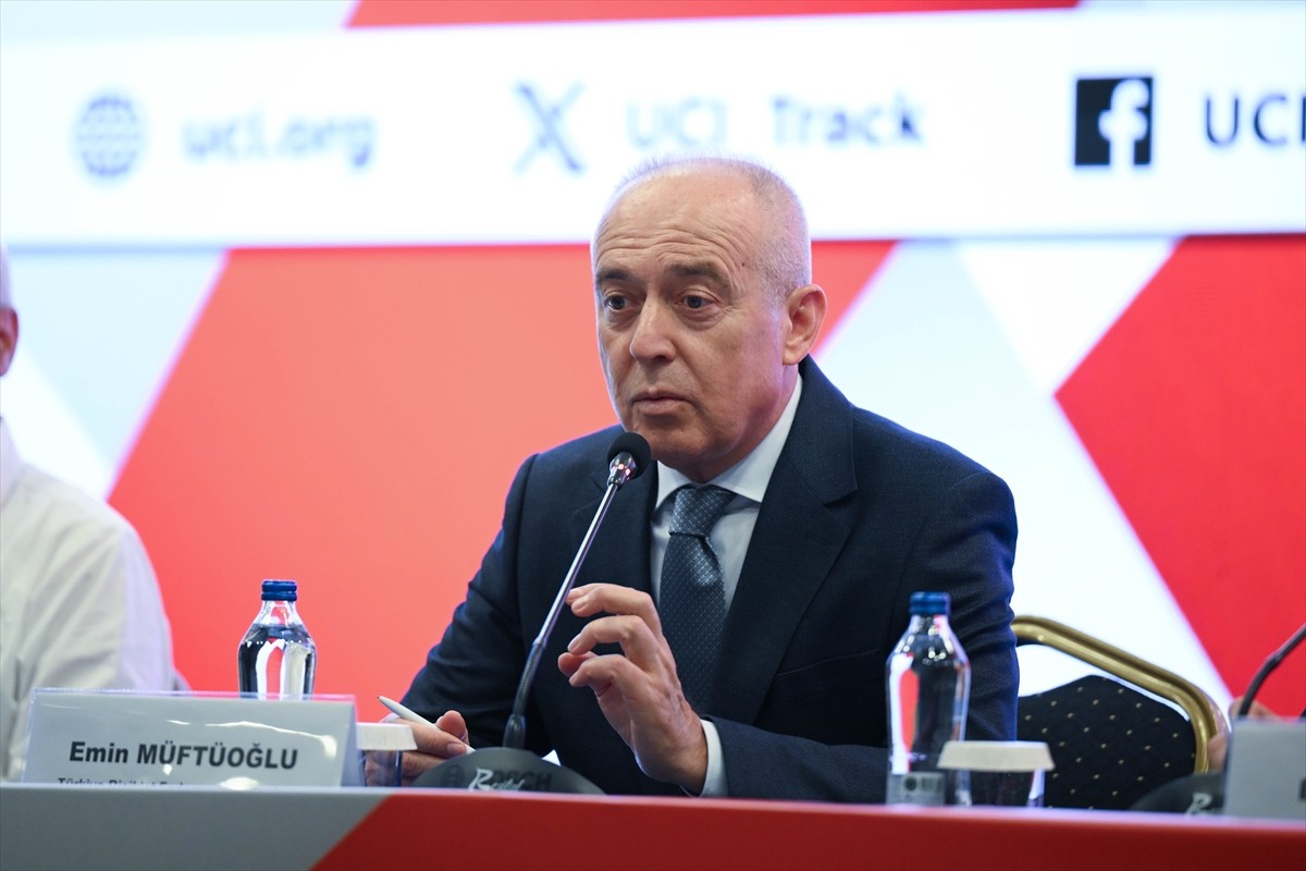 2025 UCI Pist Bisikleti Uluslar Kupası'nın basın ve tanıtım toplantısı, Konya'da bir otelde...