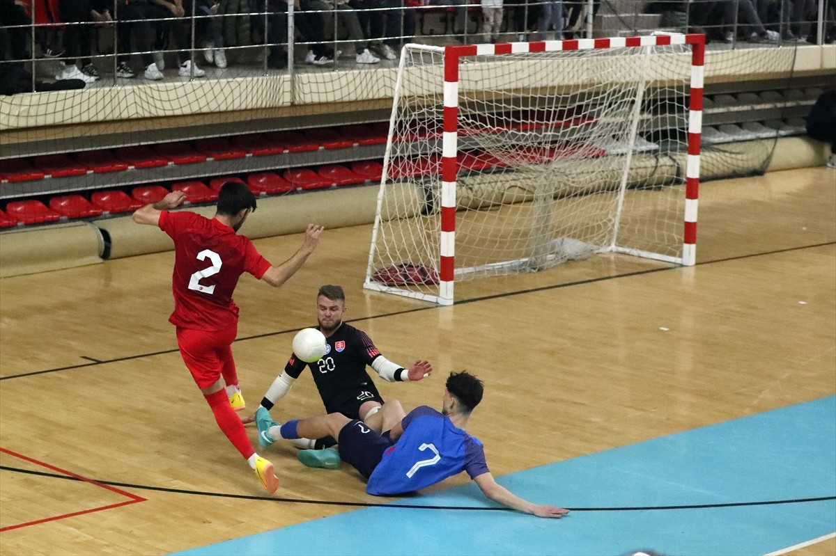 2026 Avrupa Şampiyonası Grup Elemeleri'nde A Milli Futsal Takımı, Slovakya ile Erzincan Yaşar...