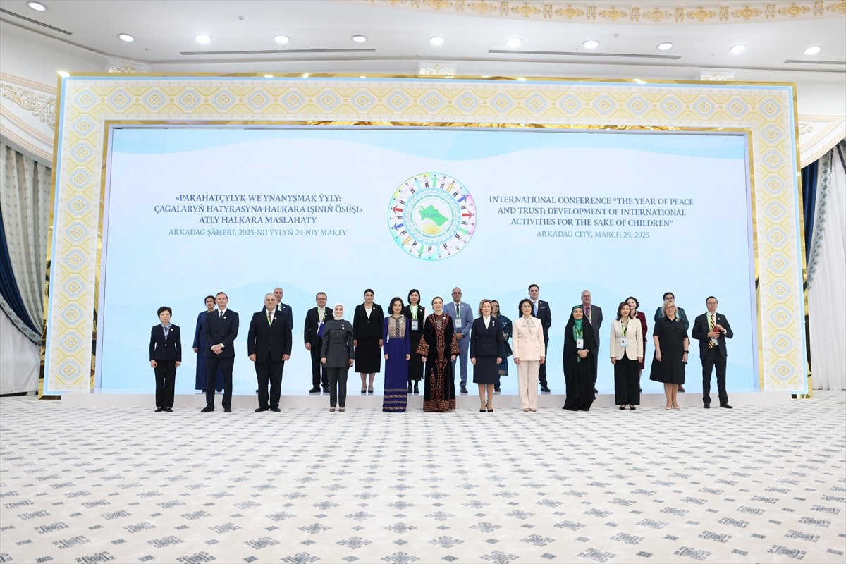 Aile ve Sosyal Hizmetler Bakanı Mahinur Özdemir Göktaş, Gurbangulı Berdimuhamedov Vakfı'nca...