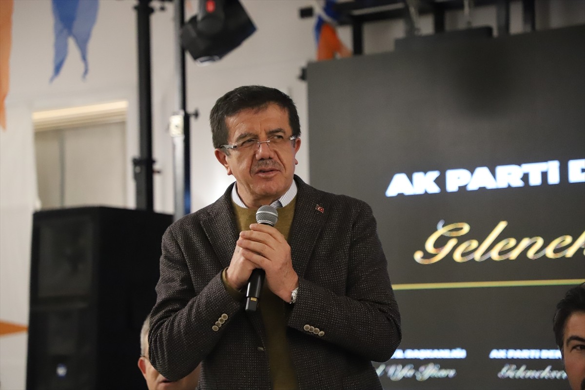 AK Parti Denizli İl Başkanlığı tarafından bir düğün salonunda iftar programı düzenlendi. AK Parti...