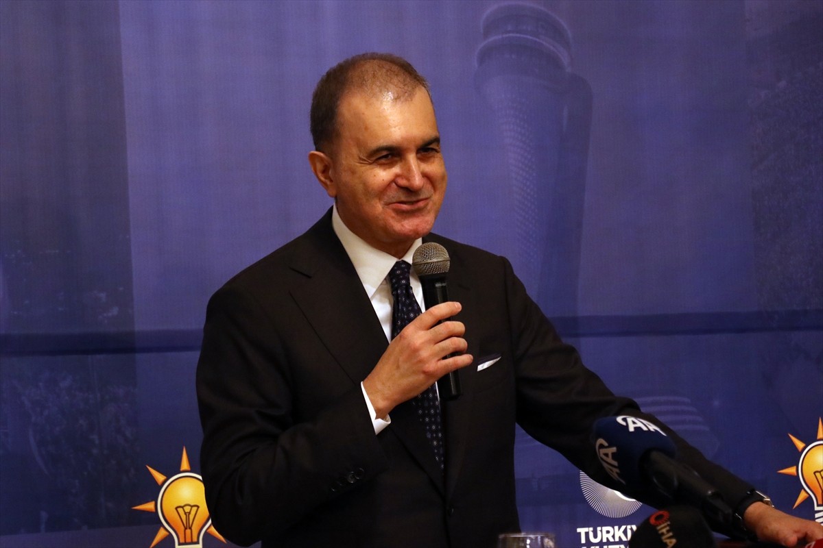 AK Parti Genel Başkan Yardımcısı ve Parti Sözcüsü Ömer Çelik, partisinin Altan Kültür Merkezi'nde...