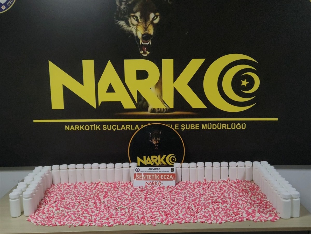 Aksaray'da düzenlenen uyuşturucu operasyonunda gözaltına alınan 4 şüpheli tutuklandı....