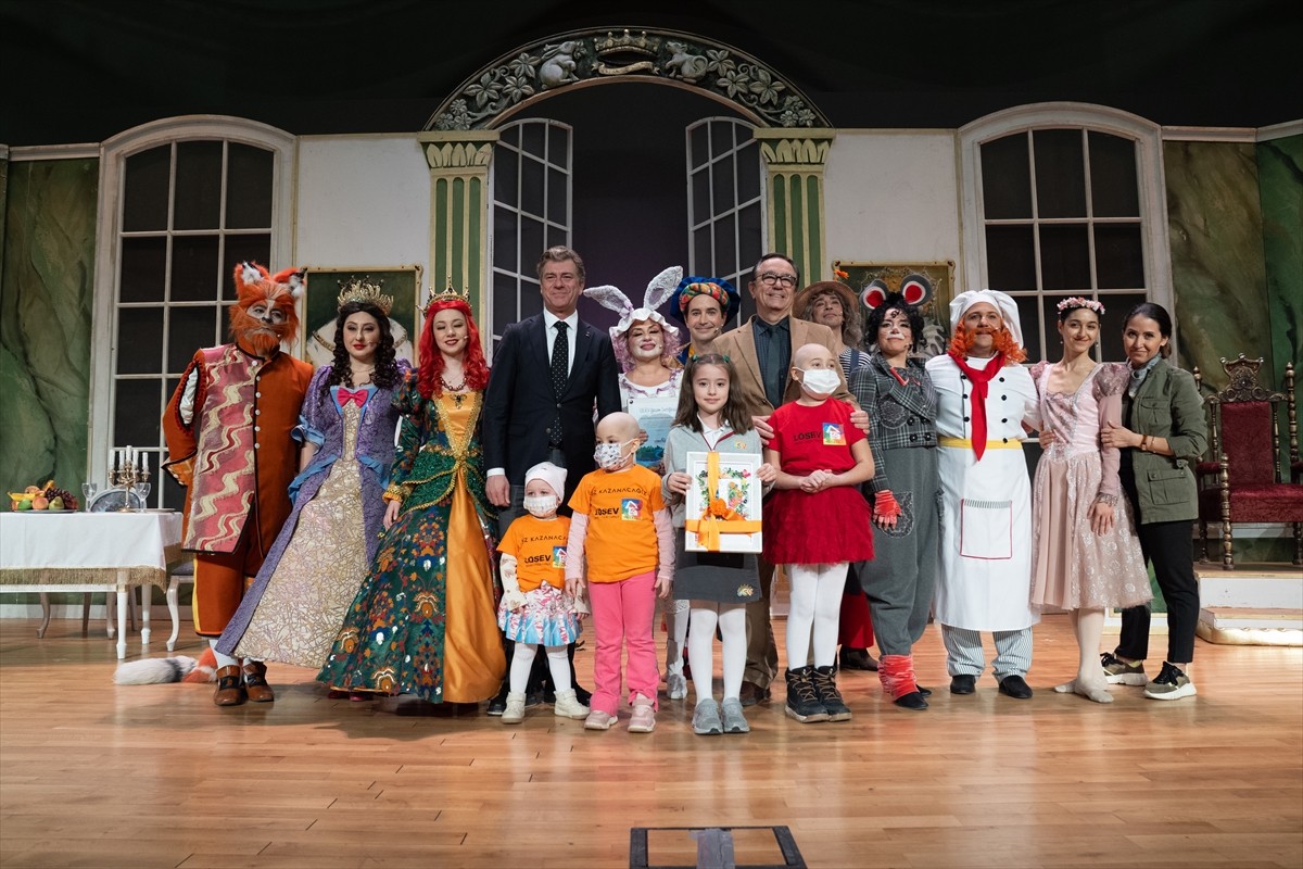 Ankara Devlet Opera ve Balesinin (DOB) çocuk operası "Cingöz'ün Oyunu", lösemi tedavisi gören...