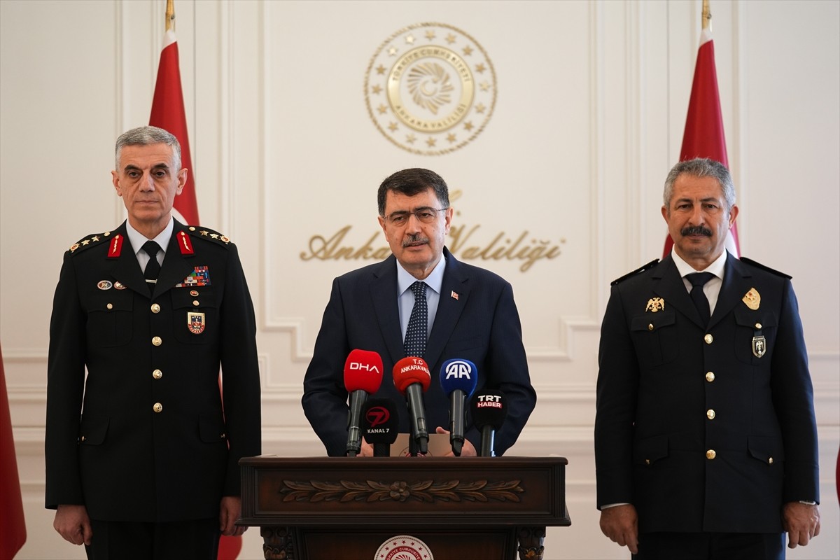 Ankara Valisi Vasip Şahin, valilikte Ramazan Bayramı'nda alınacak tedbirlere ilişkin açıklama...