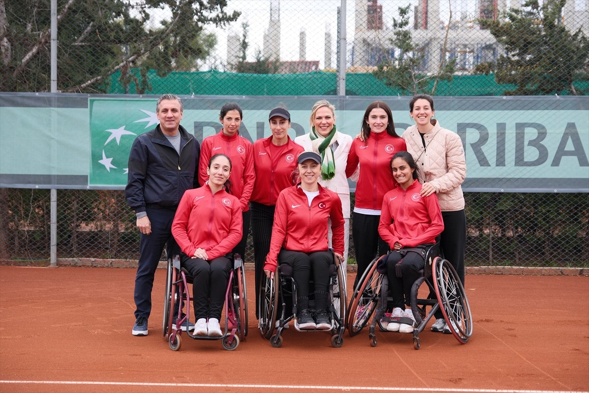Antalya'da düzenlenen Tekerlekli Sandalye Tenisi Dünya Takımlar Kupası Avrupa Elemeleri'nin ilk...