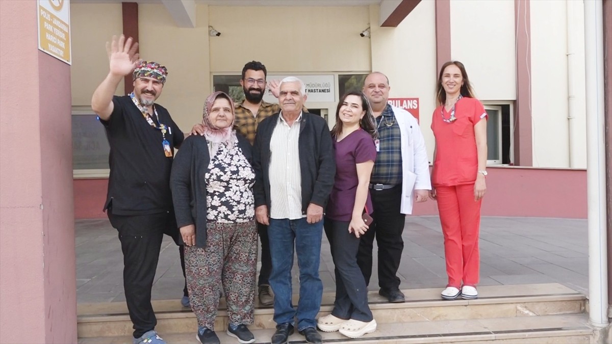 Antalya'nın Manavgat ilçesinde göğüs ağrısı şikayetiyle hastaneye başvuran 65 yaşındaki Vural Gül...