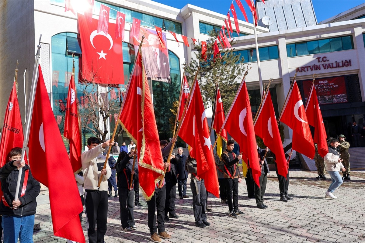 Artvin'in düşman işgalinden kurtuluşunun 104'üncü yıl dönümü dolayısıyla tören düzenlendi. Valilik...