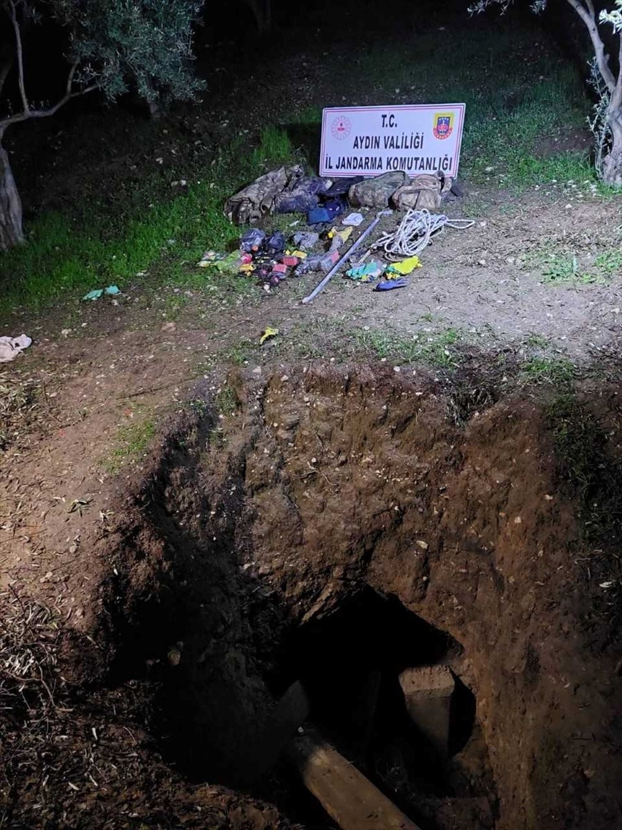 Aydın'ın Didim ilçesinde sit alanında kaçak kazı yaparken suçüstü yakalanan 12 kişiden 8'i...