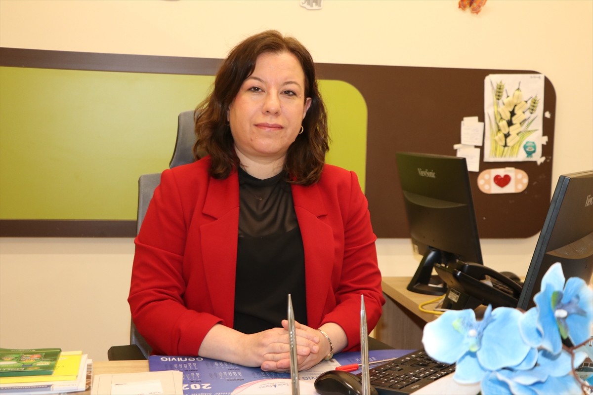 Bayram ziyaretlerinin vazgeçilmezleri arasında yer alan şekerleme, çikolata ve baklava gibi...