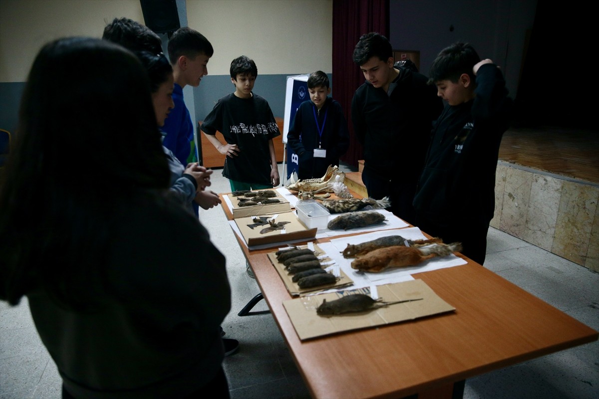 Bolu'da öğrenciler, Bolu Abant İzzet Baysal Üniversitesi (BAİBÜ) Ziraat Fakültesince hazırlanan...